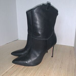 Schutz Black Leather Ankle Boots Size 8B Pointed Toe 3” Stiletto Classic Office